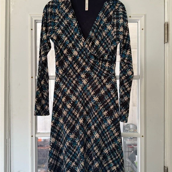 Gilli Elegant Blue and Black Patterned Dress - Picture 1 of 5